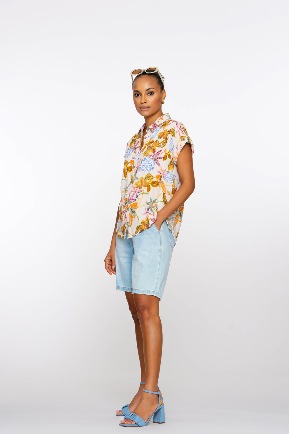 Geisha dames bleached denim short