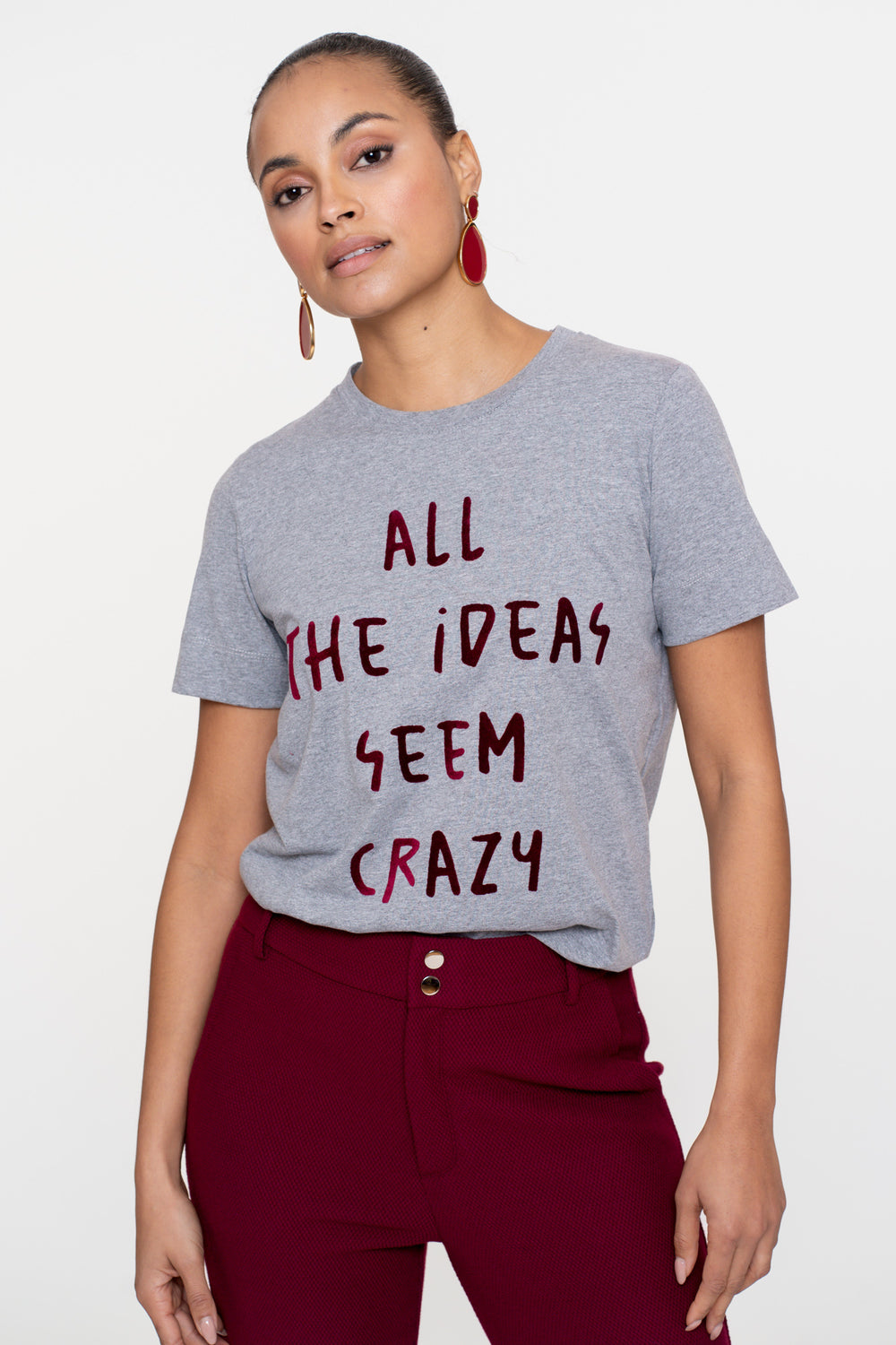 Geisha dames basic T-shirt met tekst  'All the ideas seem crazy'