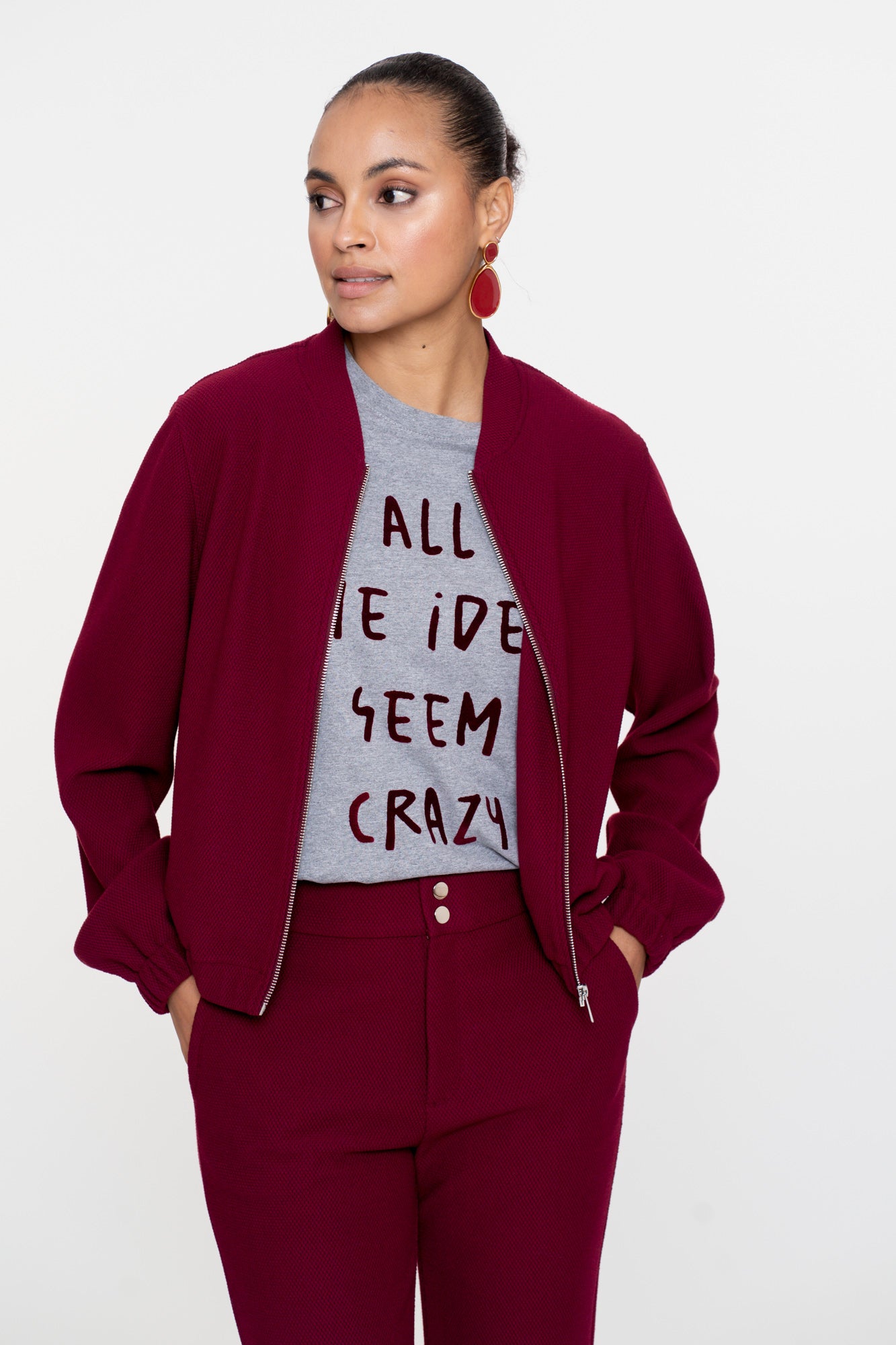 Geisha dames basic T-shirt met tekst  'All the ideas seem crazy'
