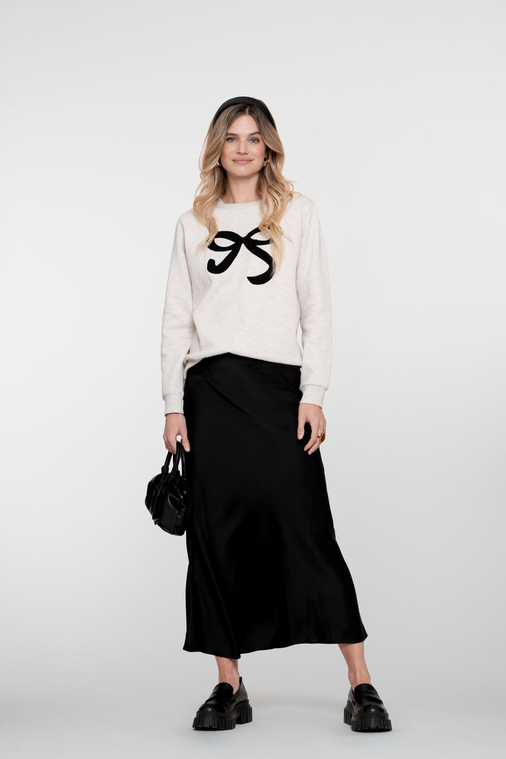 Geisha dames sweater met strik chestprint