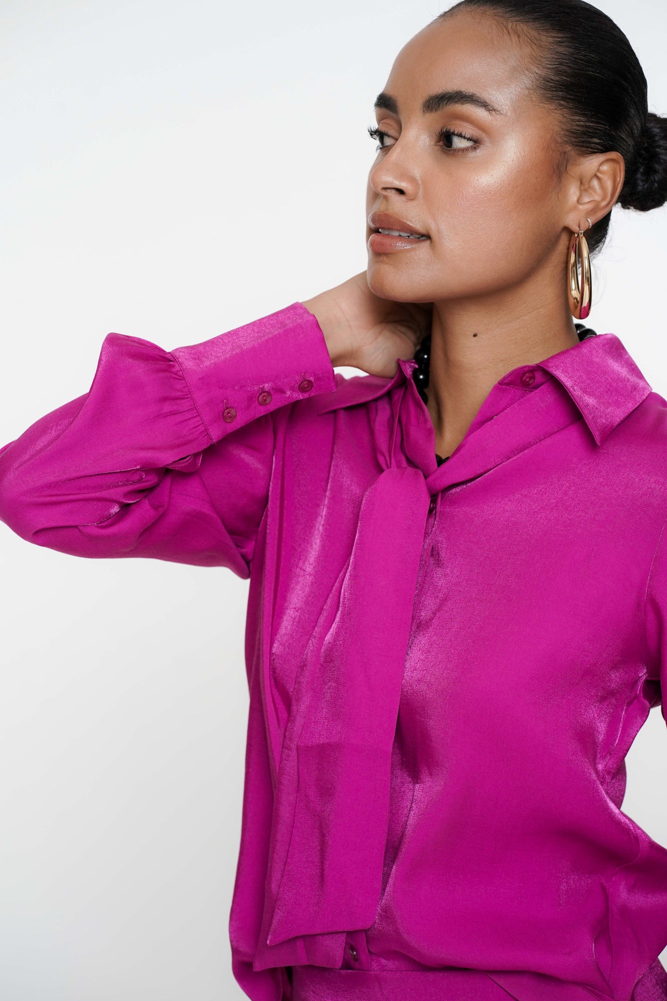 Geisha dames blouse shiny met strikdetail
