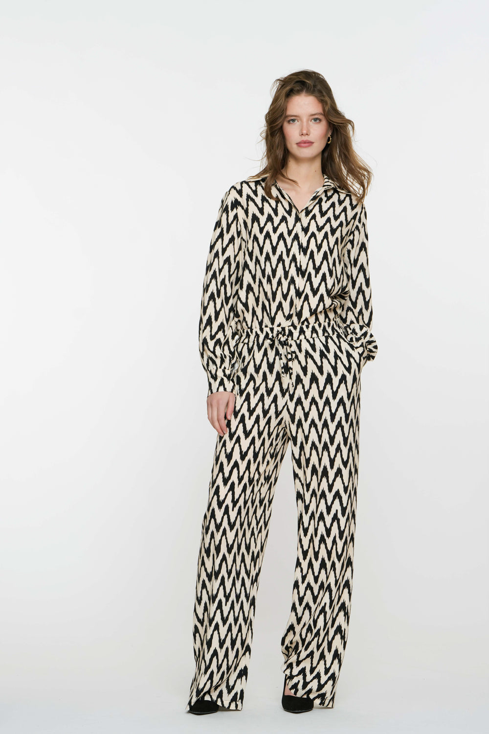 Geisha dames broek met zigzag print