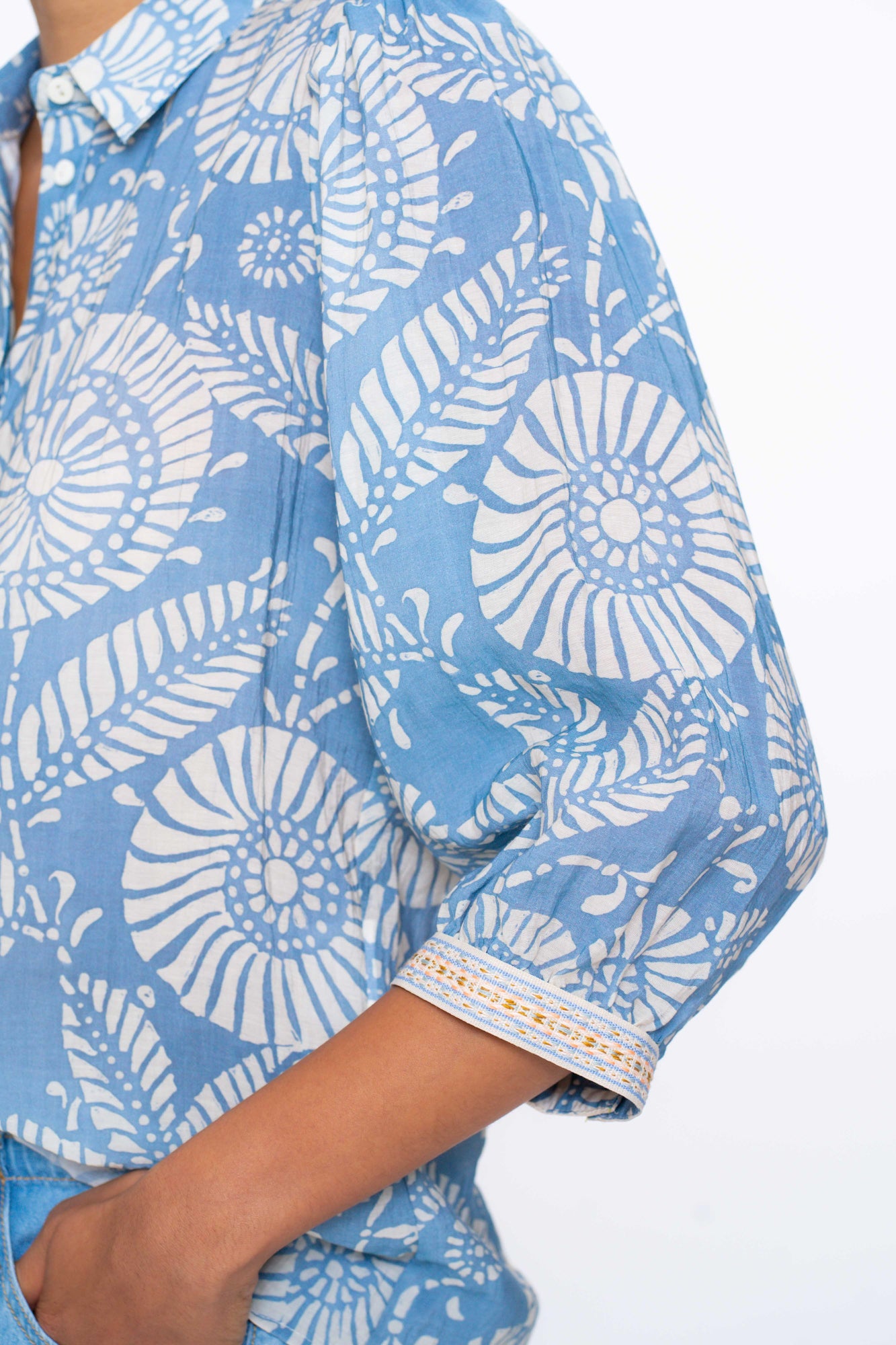 Geisha dames klassieke blouse met grafische print