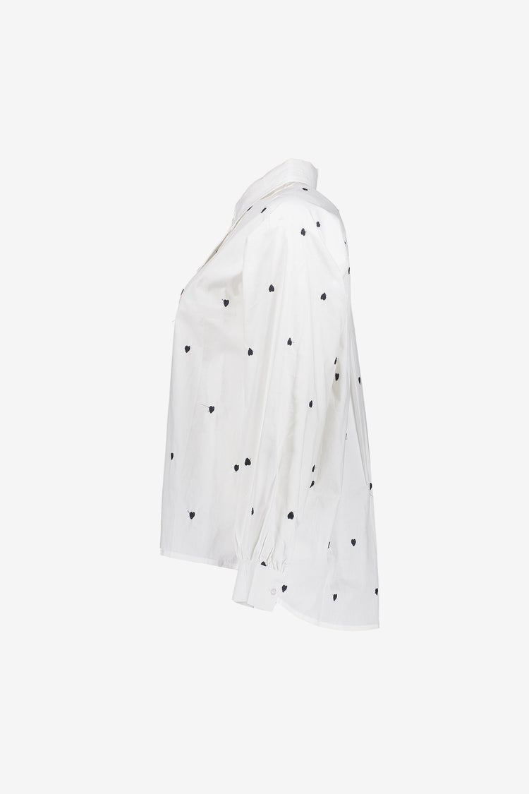 Geisha dames heart embroidery blouse