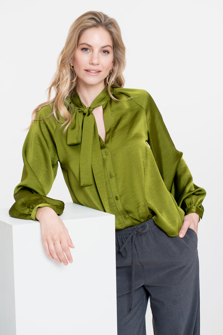 Geisha dames satin look blouse met strikdetail