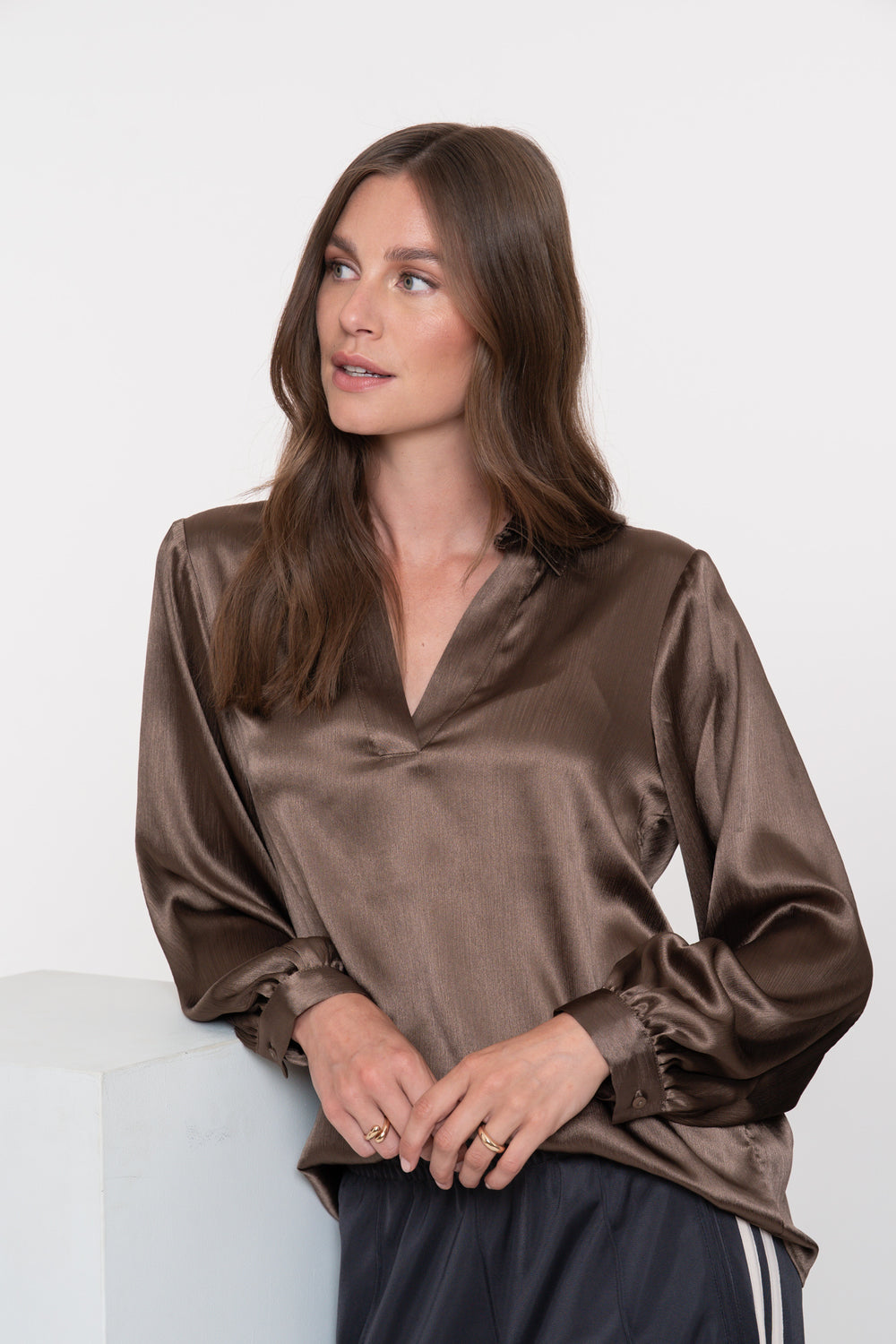 Geisha dames top met V-hals en satijnen look
