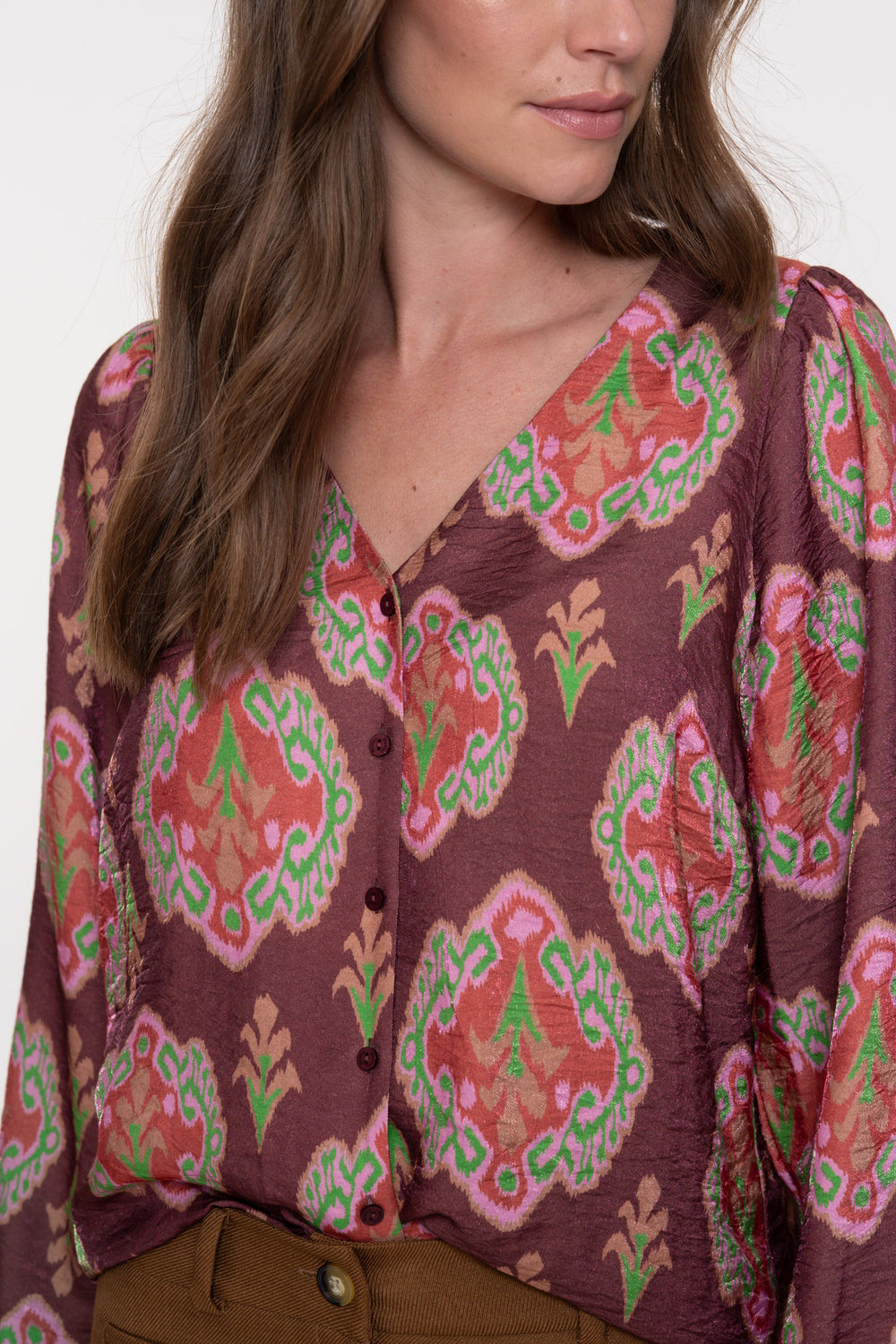 Geisha dames blouse met paisleyachtige print