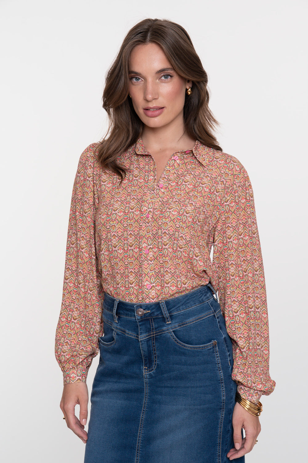 Geisha dames blouse met kleurrijke dessin