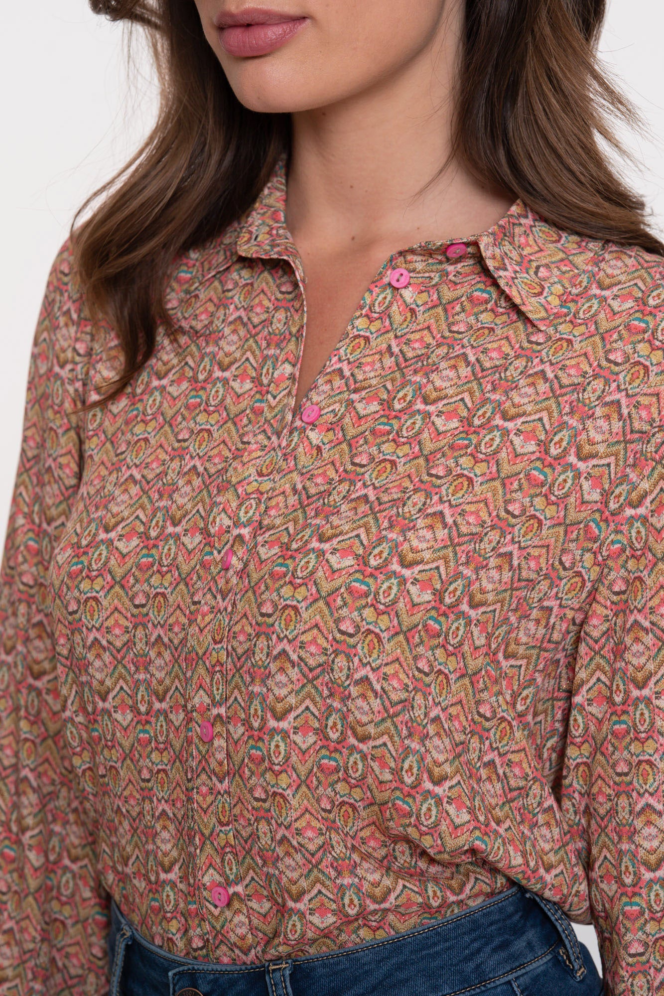 Geisha dames blouse met kleurrijke dessin