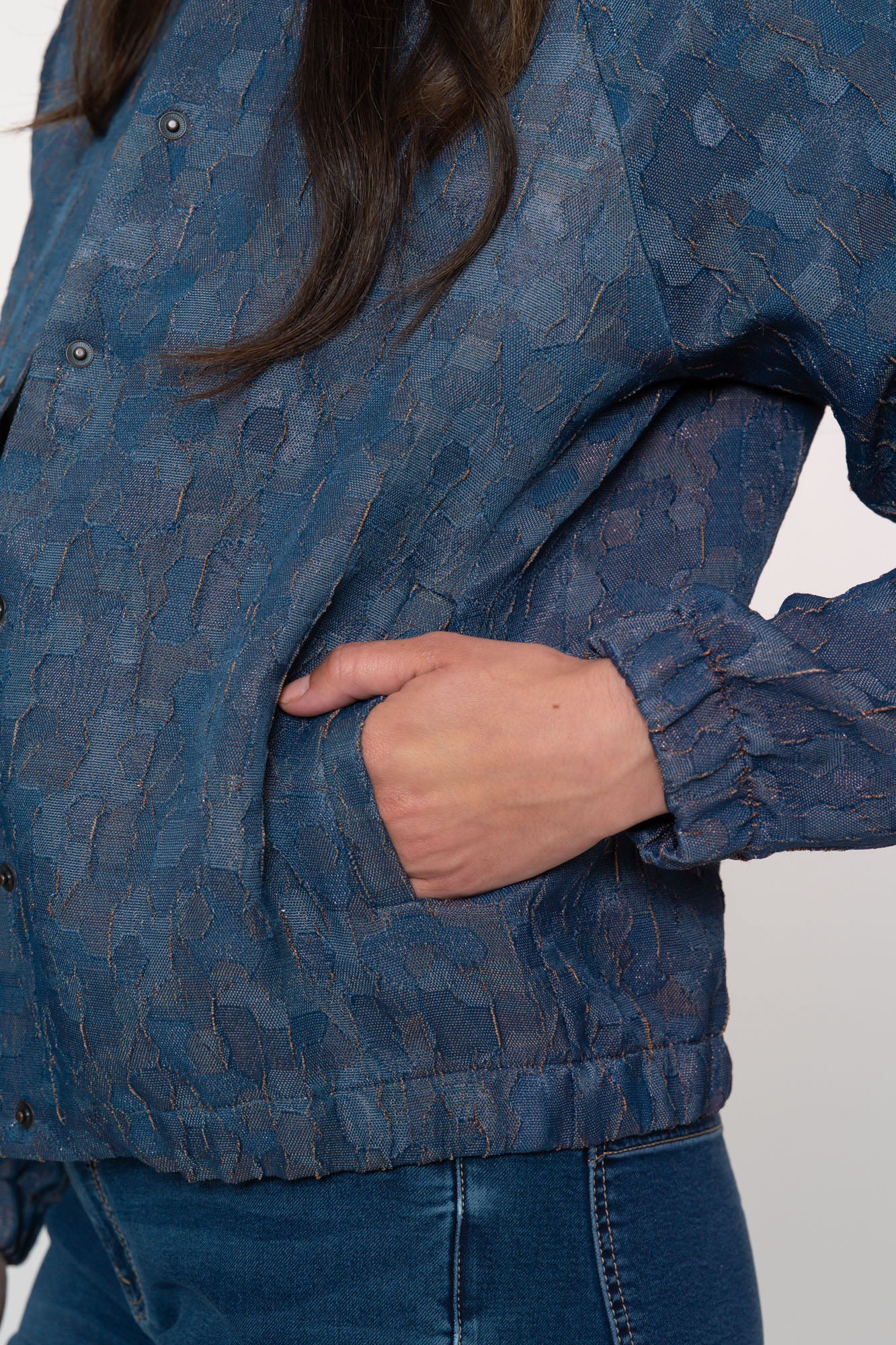 Geisha dames bomber in jacquardstof met ton-sur-ton bloemenpatroon