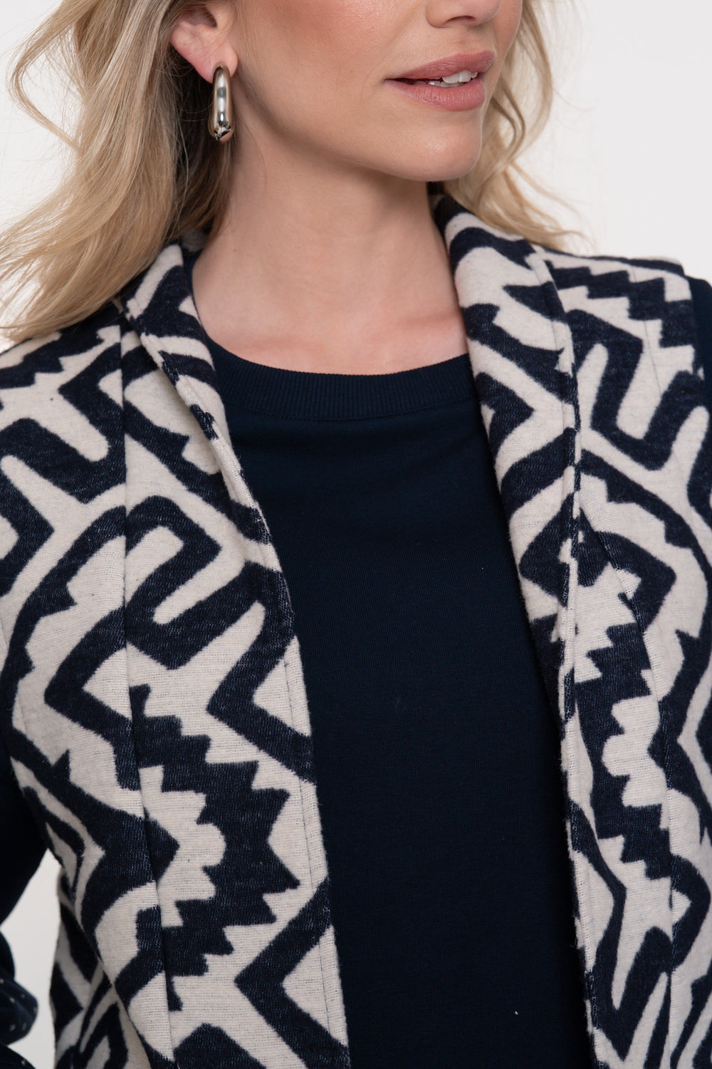 Geisha dames modern layering gilet in zwart-wit