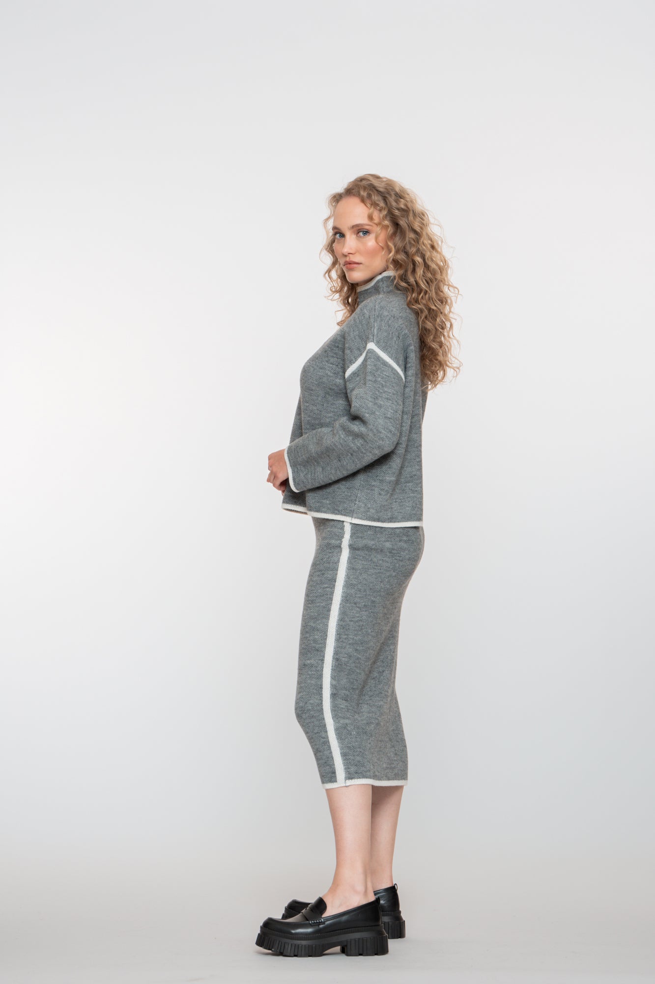Geisha dames grijze midi-rok met contrasterende bies