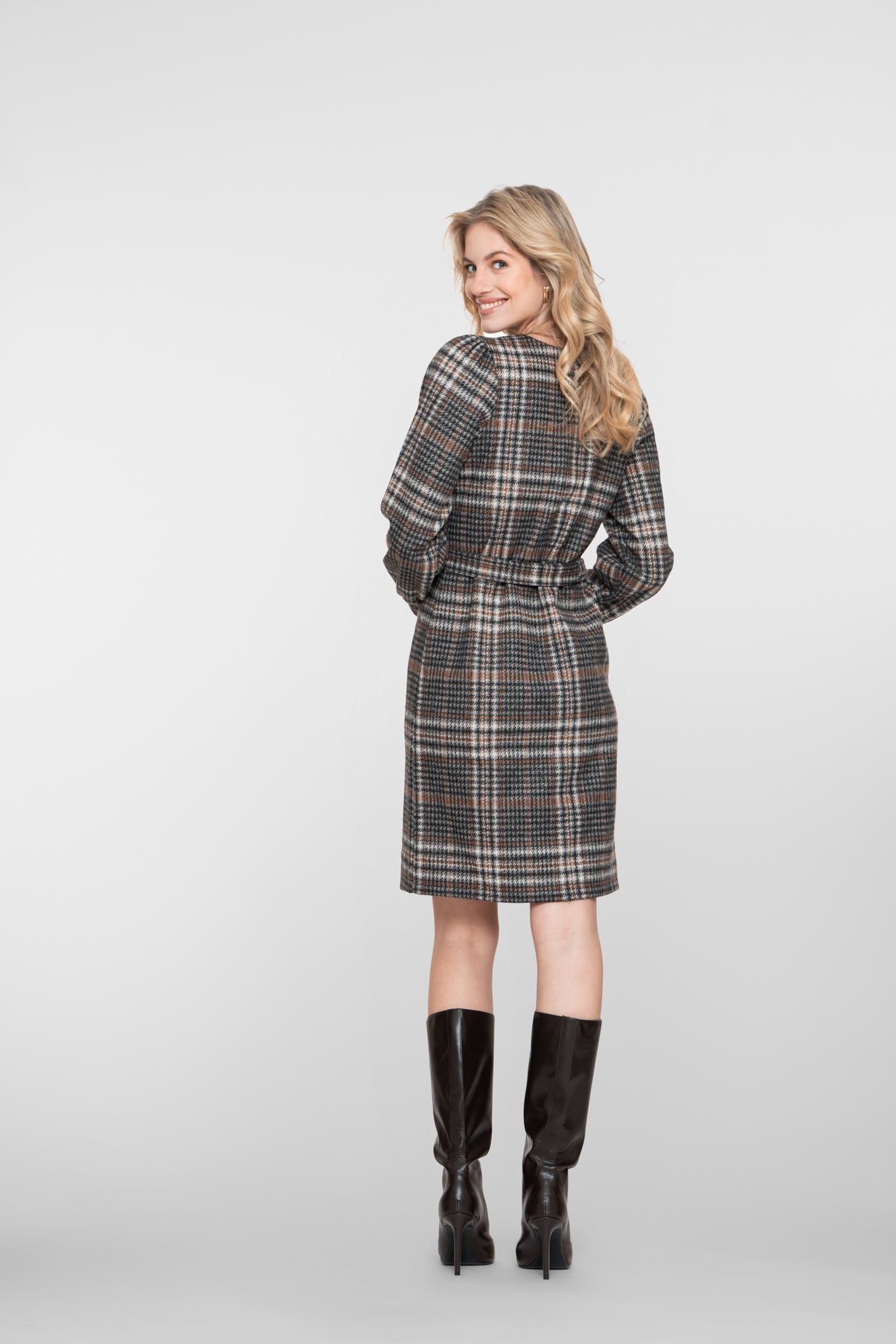 Geisha dames jurk met V-hals en checkered dessin