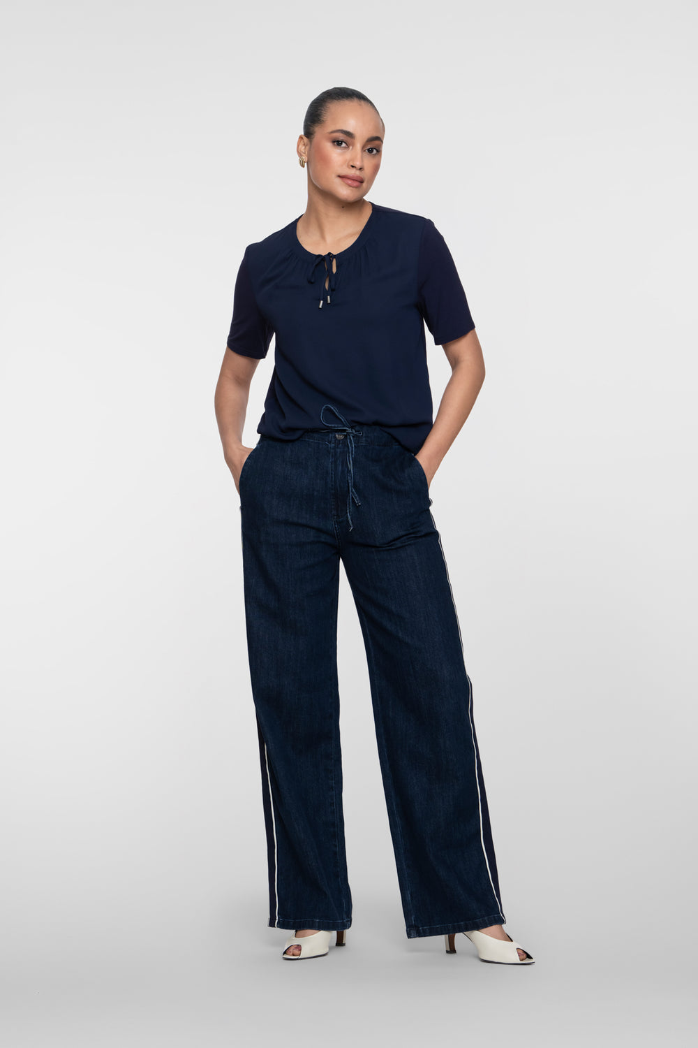 Geisha jeans met elastische band en strikkoord