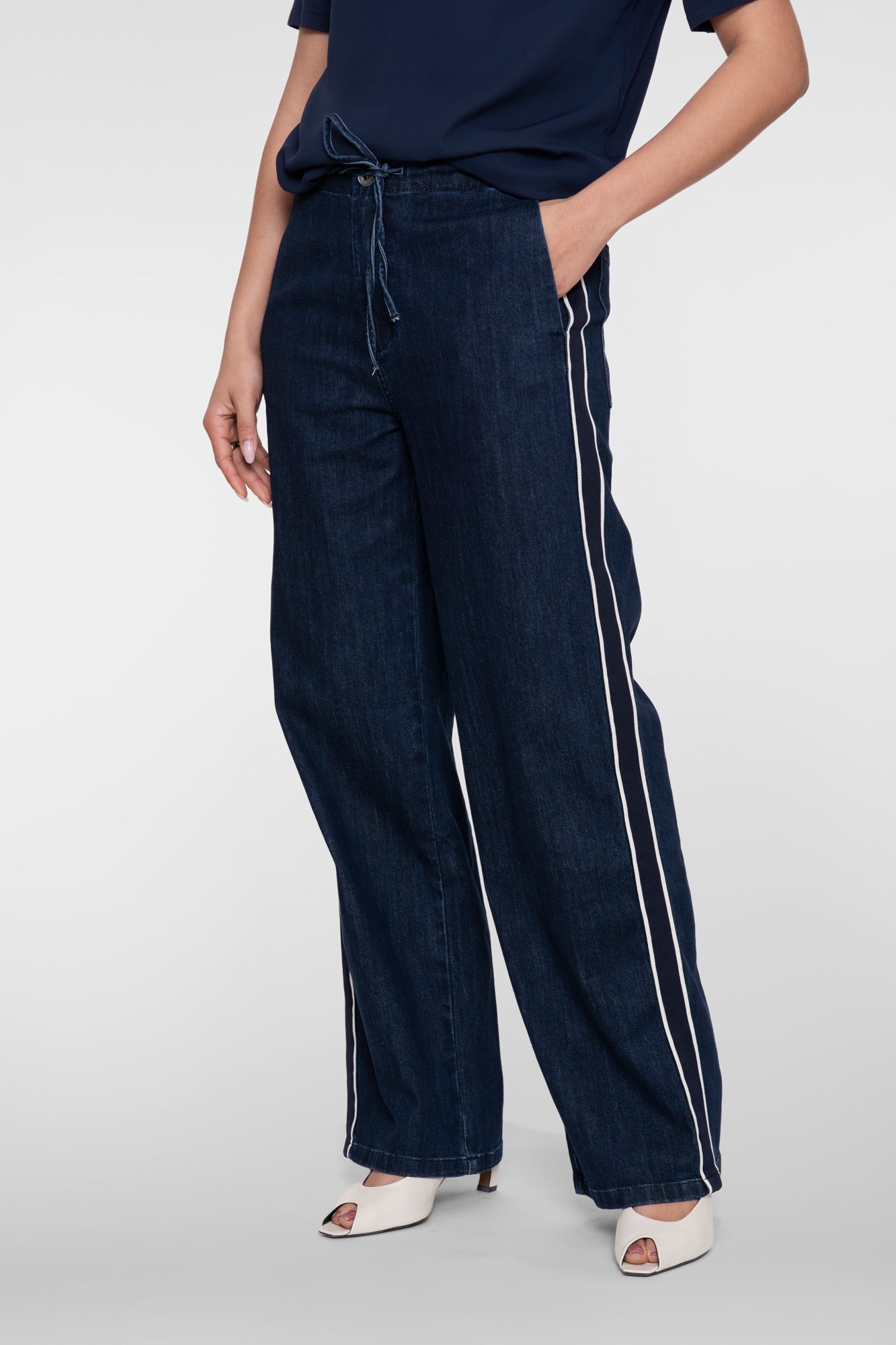 Geisha jeans met elastische band en strikkoord