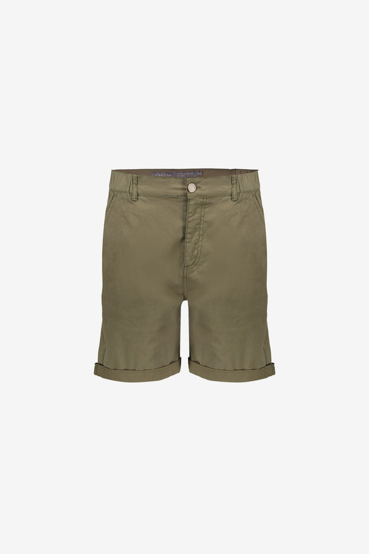 Geisha straight fit short