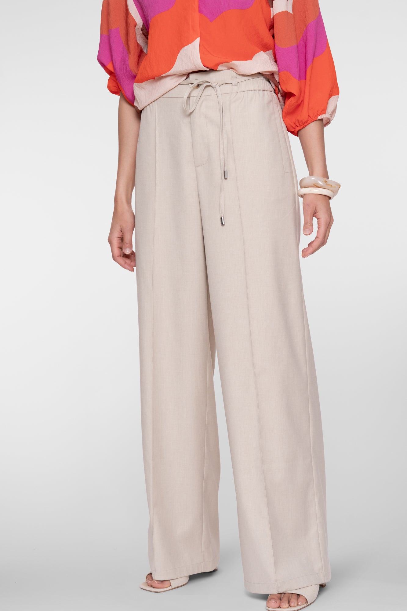 Geisha beige pantalon met strikkoord