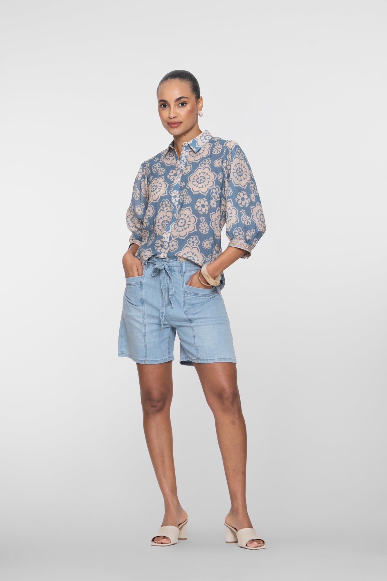 Geisha denim short met strikceintuur