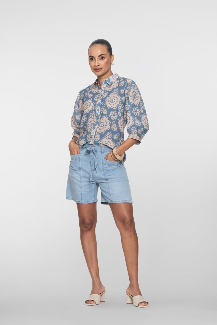 Geisha denim short met strikceintuur