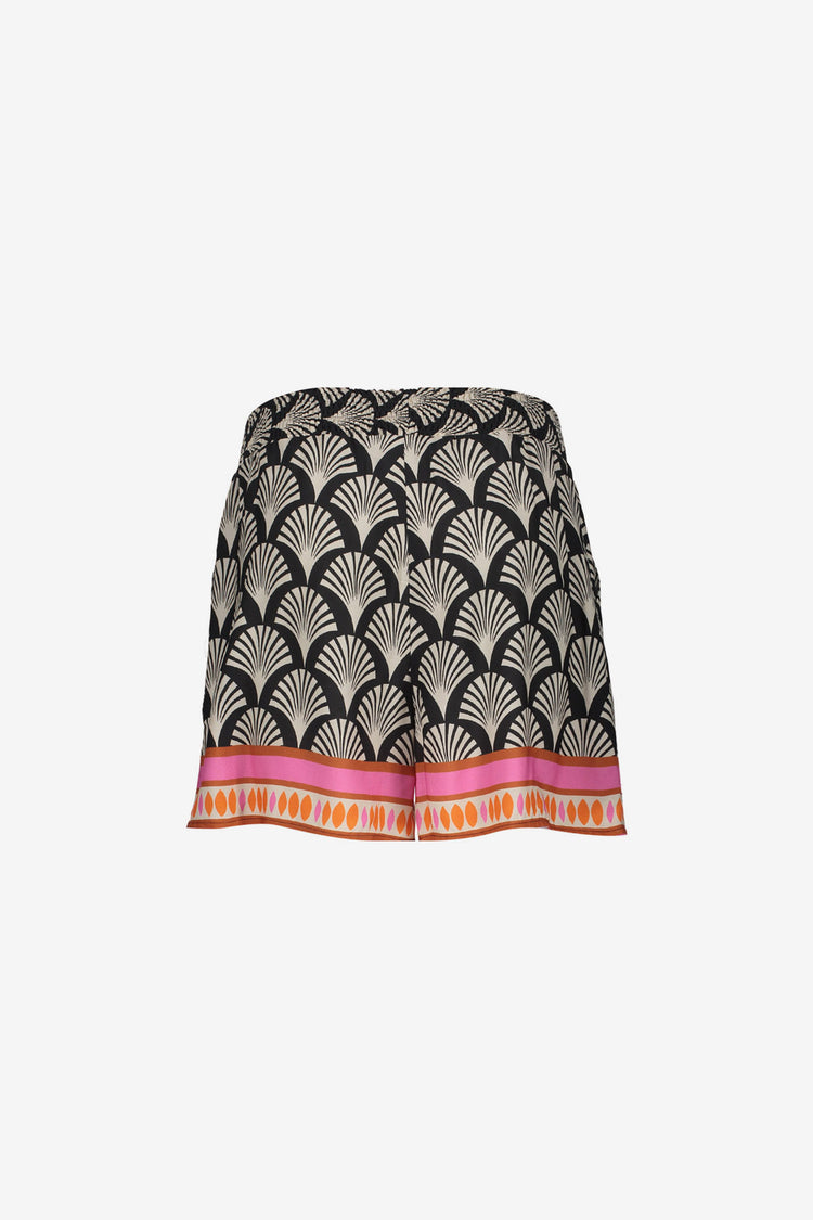 Geisha short met grafische print en zomerse uitstraling