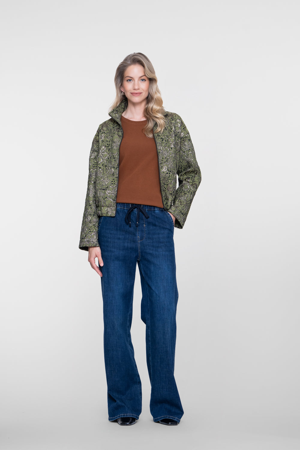 Geisha jacquard jasje met botanische print en metallic details – Shop de look