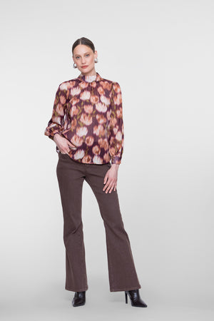 Geisha mid waist flare jeans met subtiele glitter