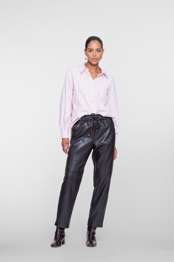 Geisha faux leren tapered broek met elastische tailleband – Shop de look