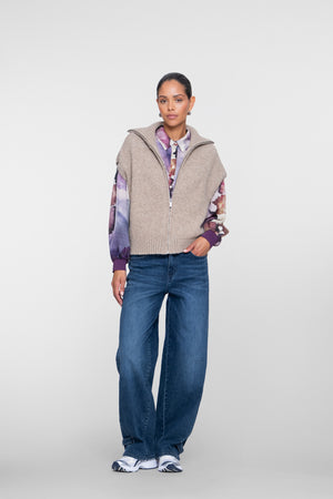 Geisha high waist barrel jeans met knoopdetail