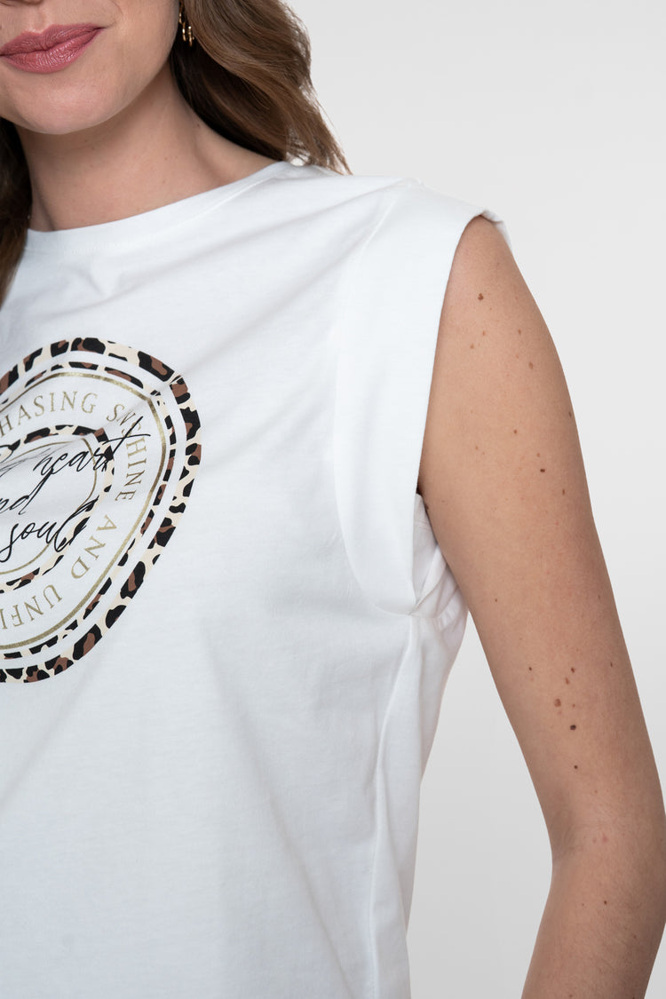 Geisha top met chestprint en moderne mouwinzet