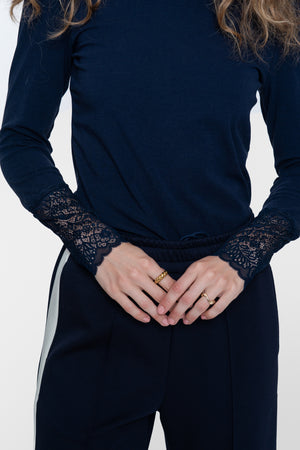 Geisha basic top met kanten manchetten