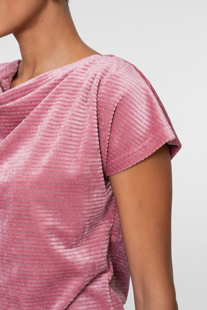 Geisha top met watervalhals en lurexstrepen