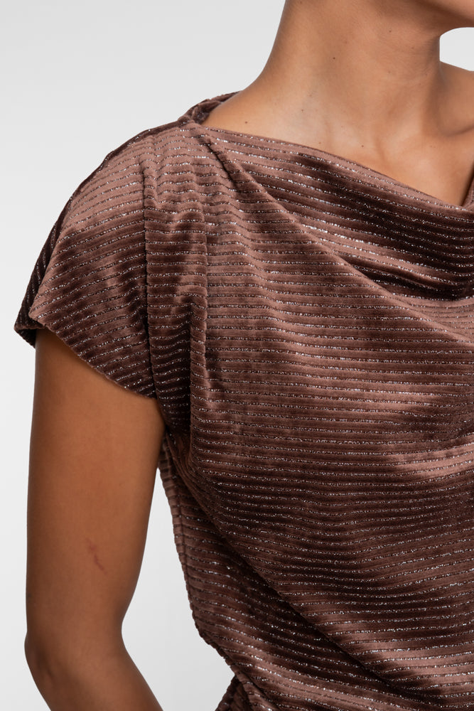 Geisha top met watervalhals en lurexstrepen