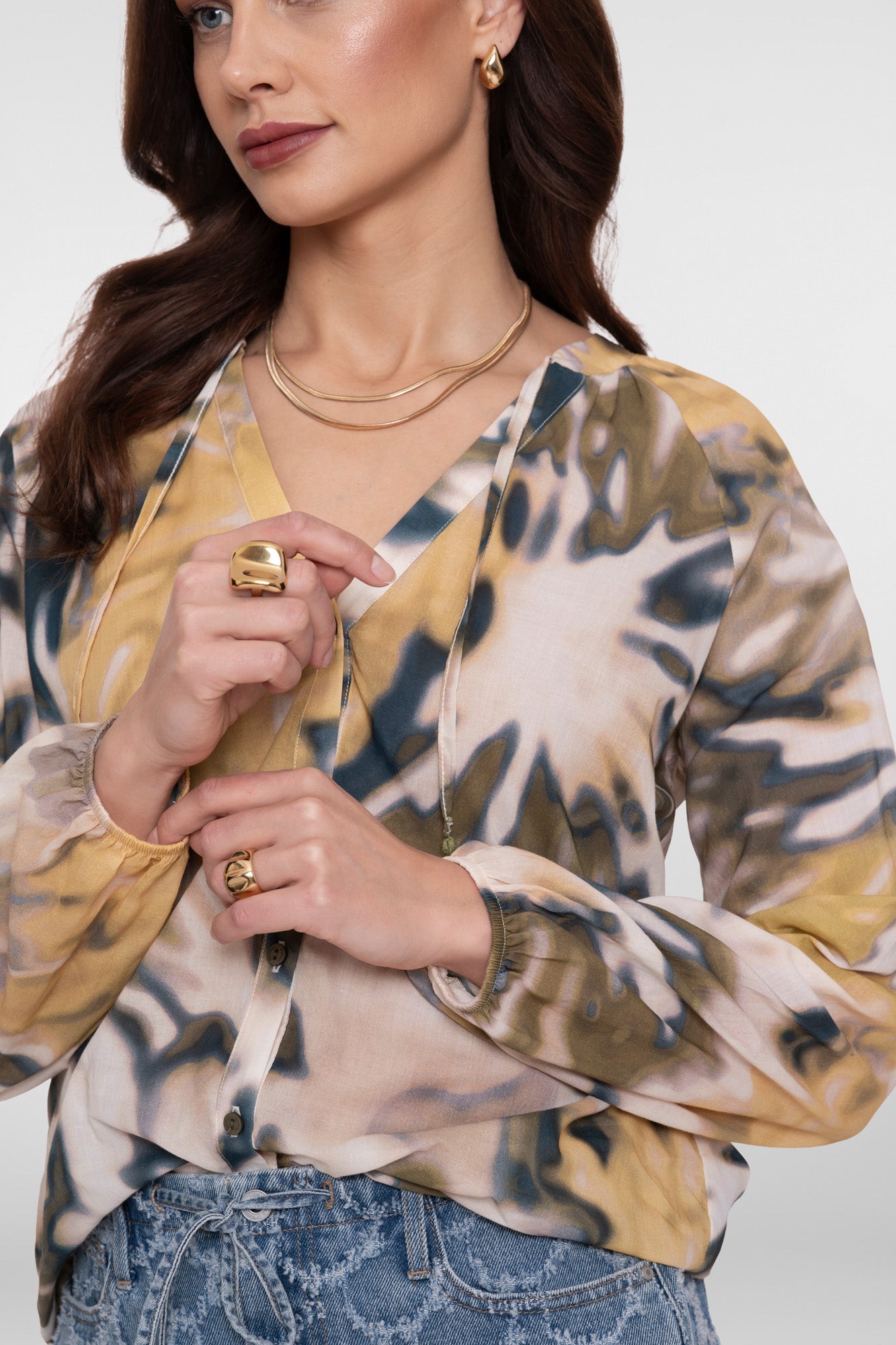 Geisha blouse met abstracte print en V-hals