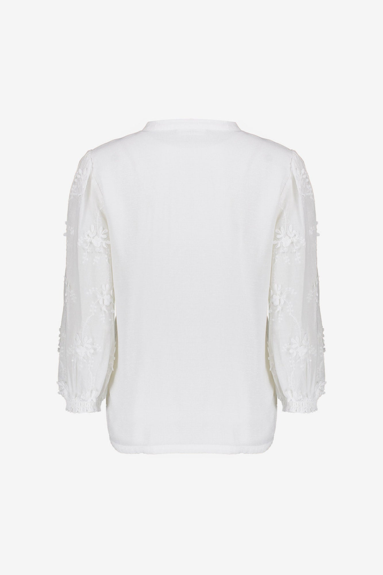 Geisha blouse met geborduurde bloemendessin en 3/4 mouwen