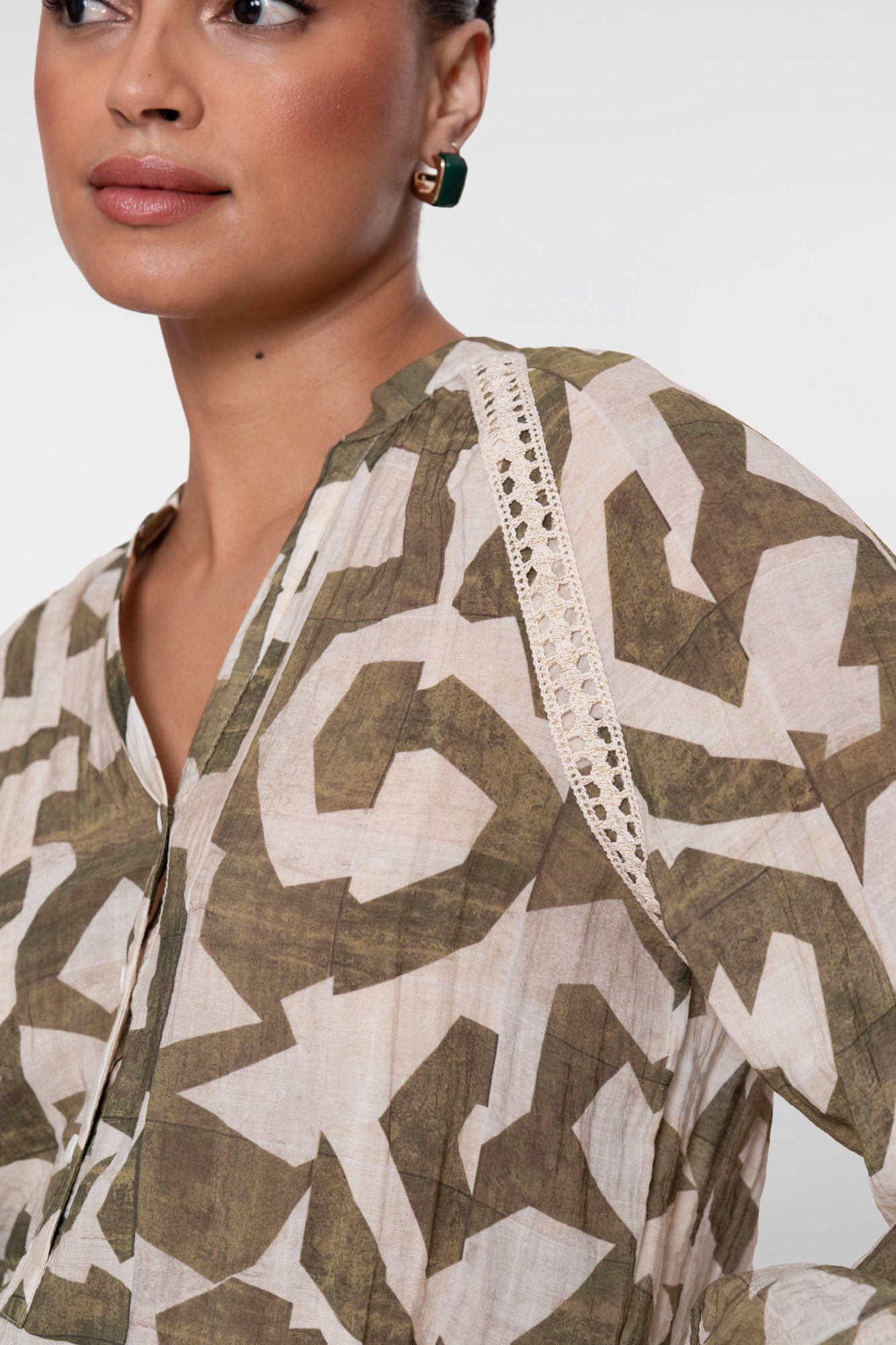 Geisha top met sierlijke print en tape