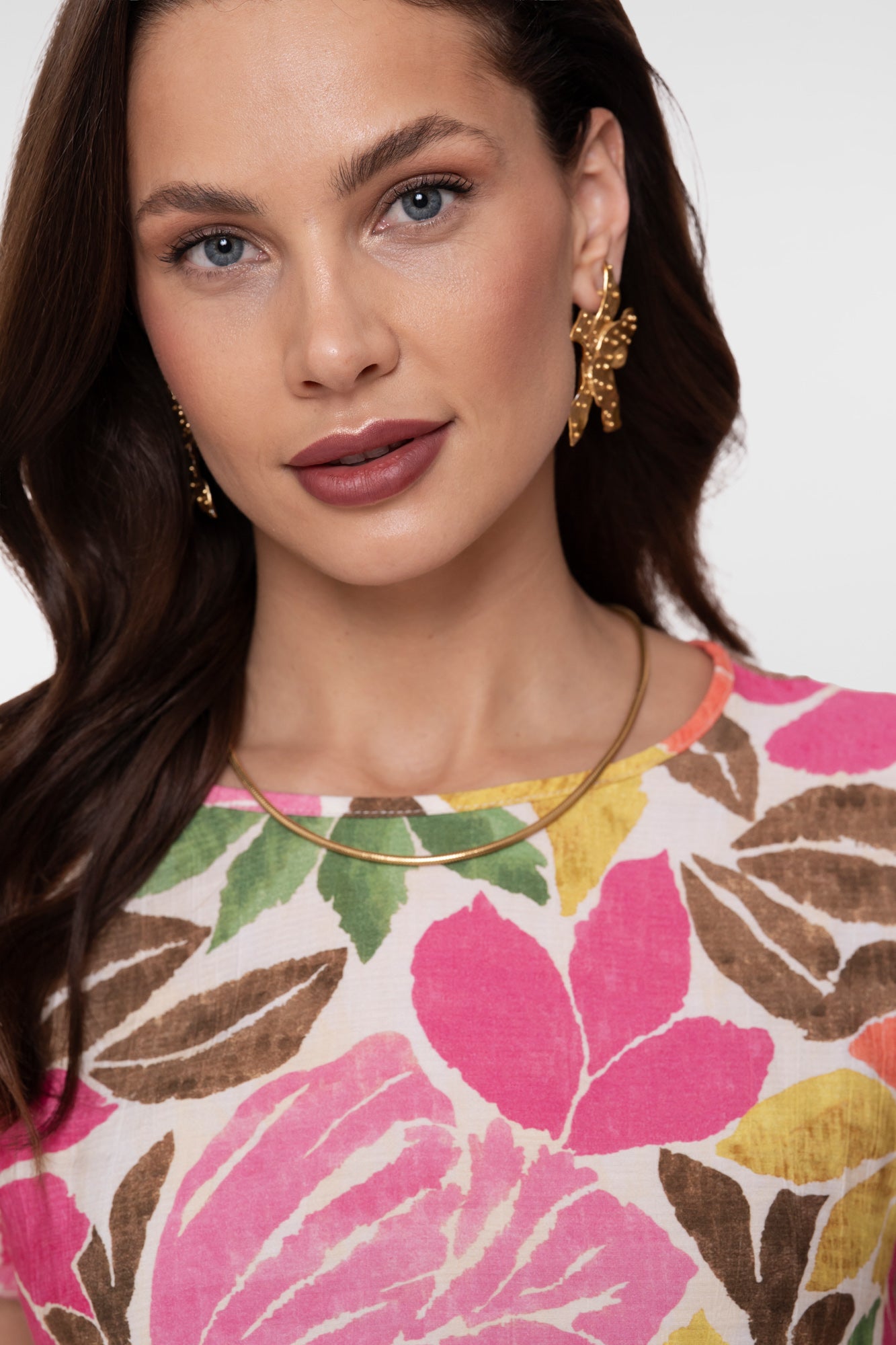 Geisha top met botanische print en contrasterend streeppatroon