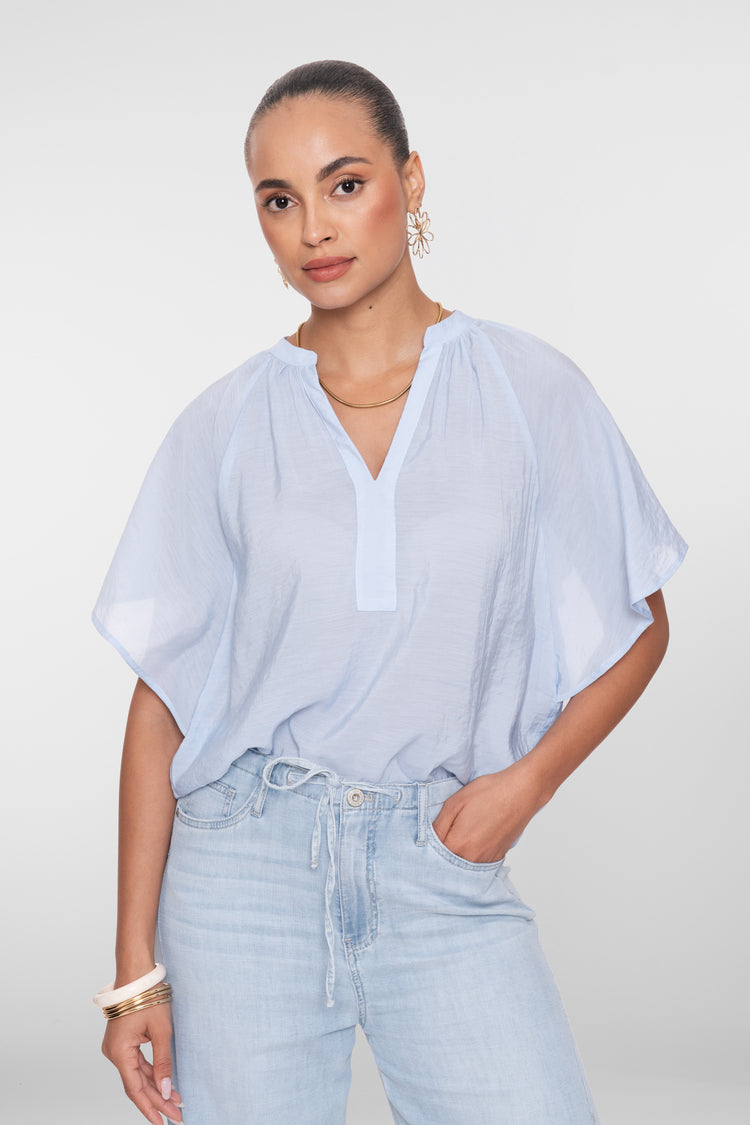 Geisha top met vlindermouwen lichtblauw