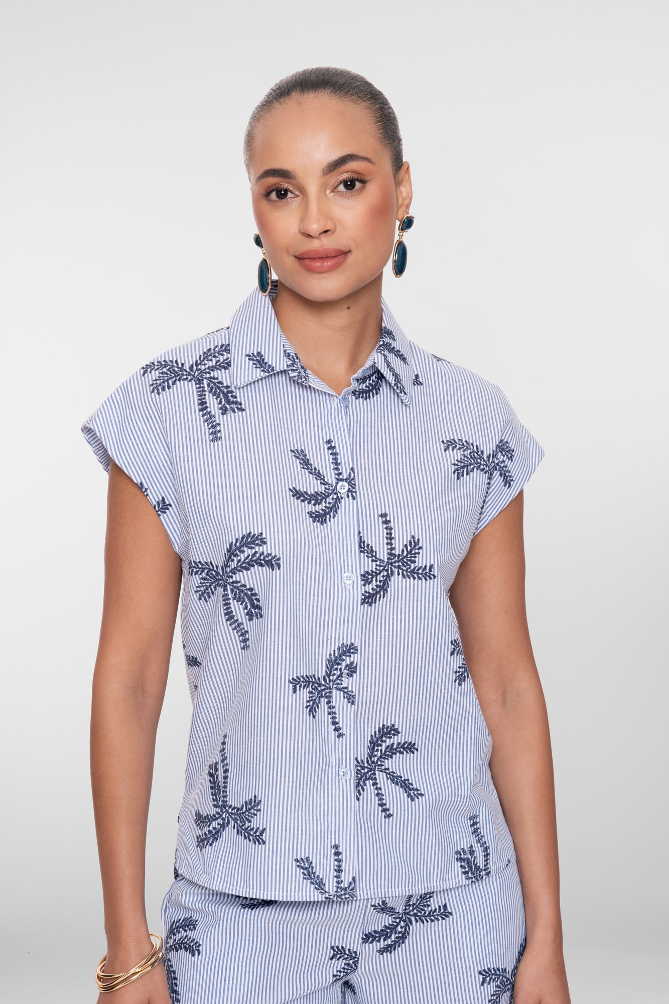 Geisha blouse embroidery palm print