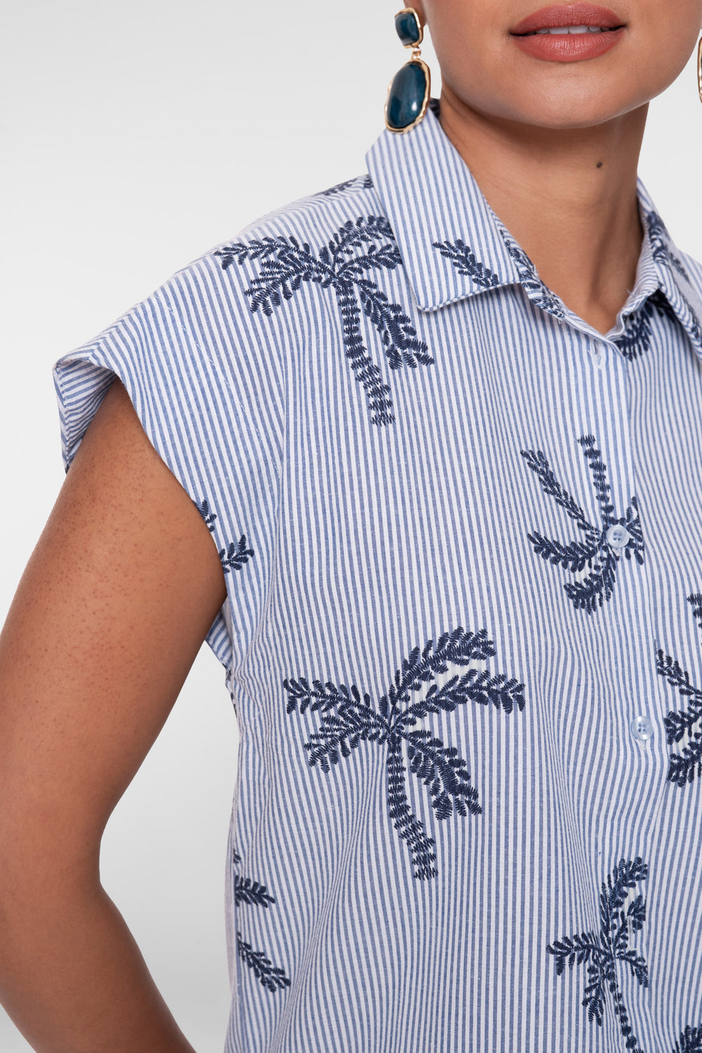 Geisha blouse co-ord set met embroidery palm print