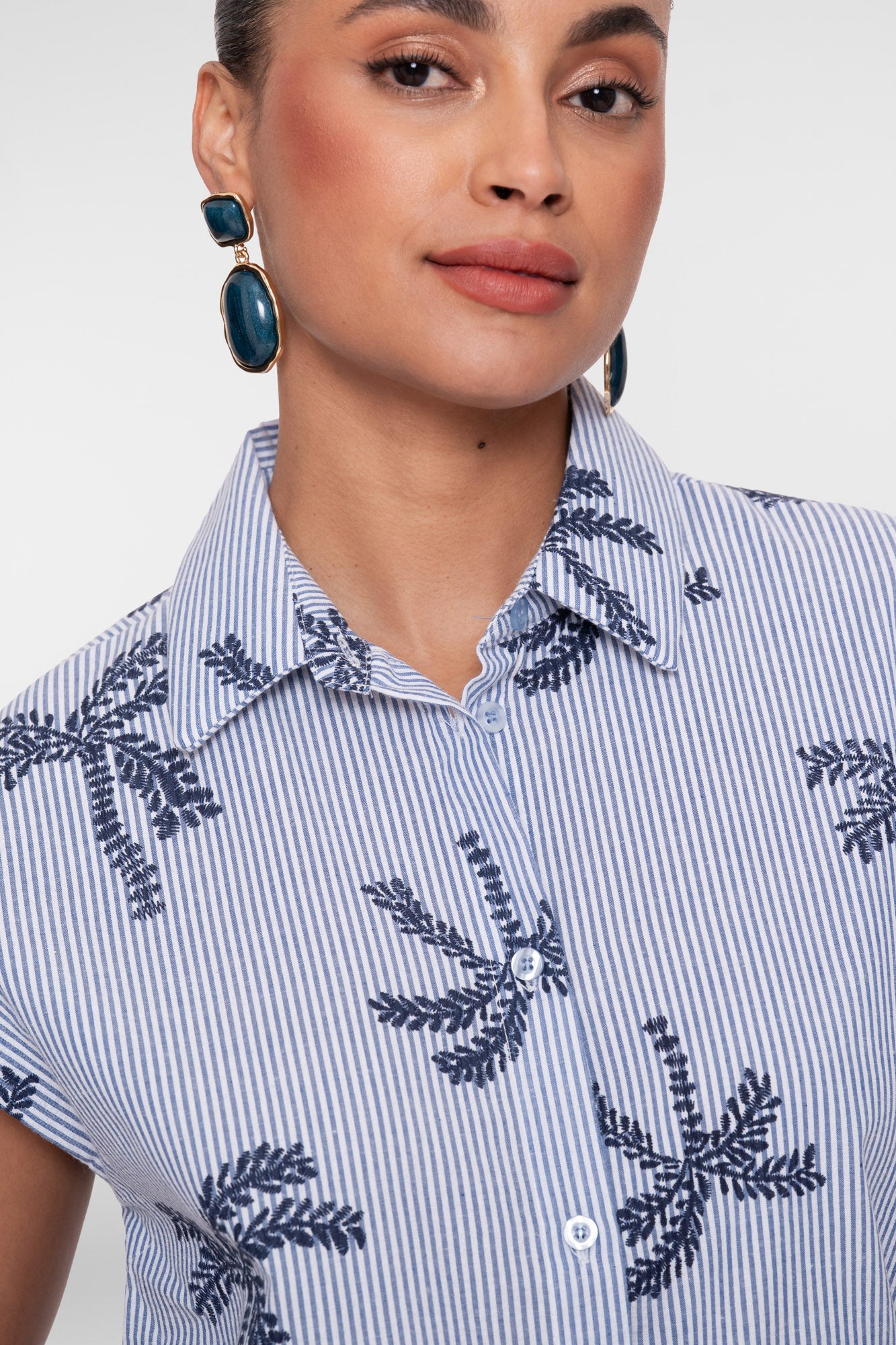 Geisha blouse embroidery palm print
