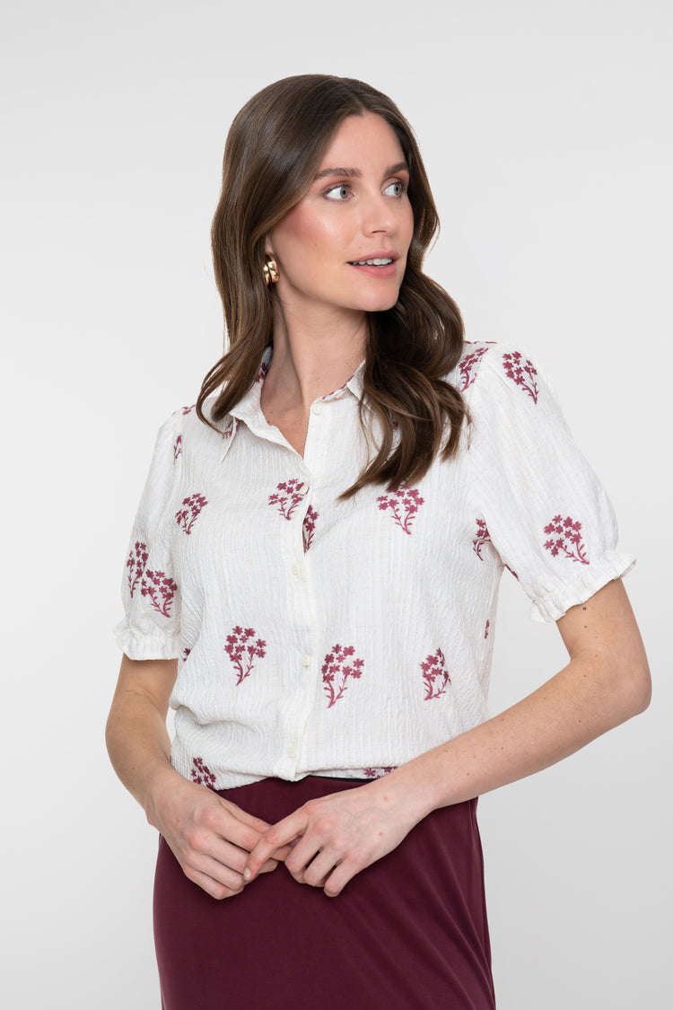 Geisha blouse met bloemenborduursel en ruffle detail
