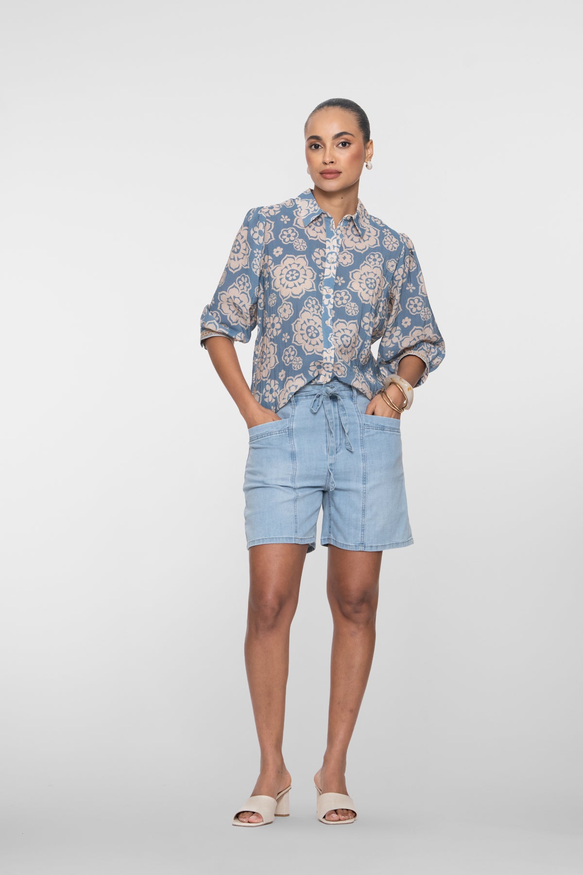 Geisha denim short met strikceintuur – Shop de look