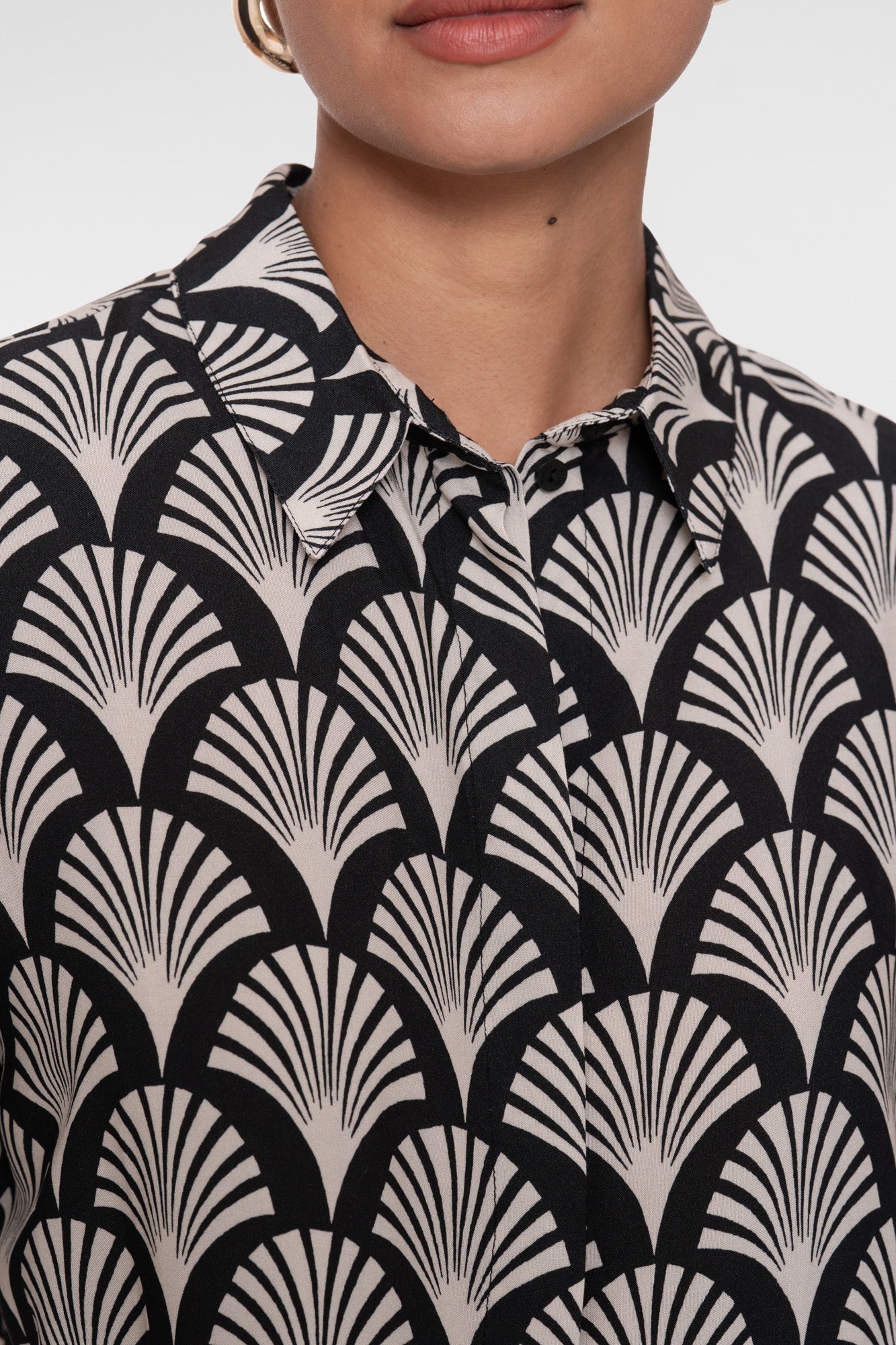 Geisha blouse met grafische print en contrasterende zoom