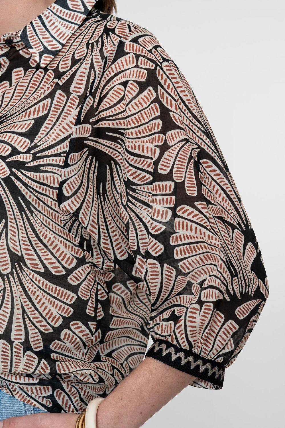 Geisha blouse met grafische bladprint en 3/4 mouwen