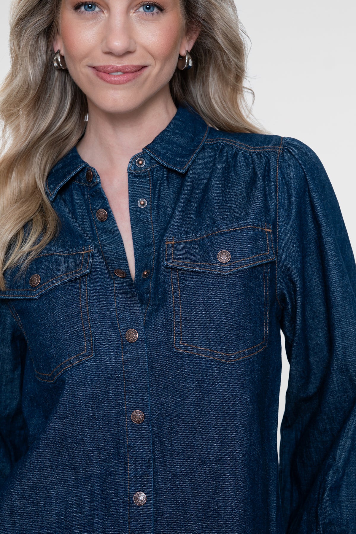 Geisha denim blouse met borstzakken en contrasterende stiksels