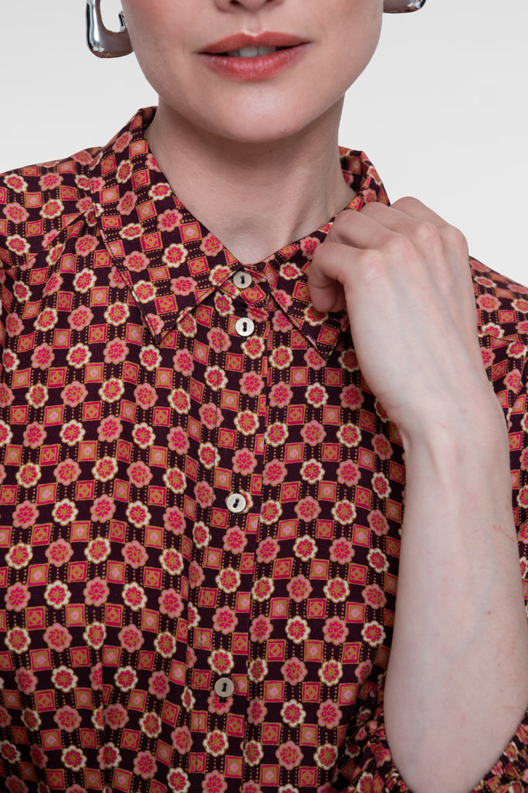 Geisha viscose blouse met grafische print en klassieke kraag