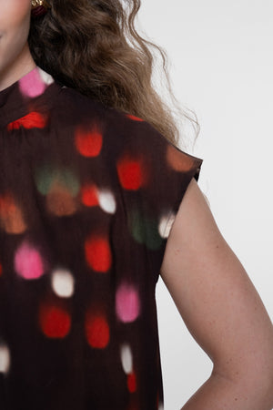 Geisha top met opstaande hals en grafische print