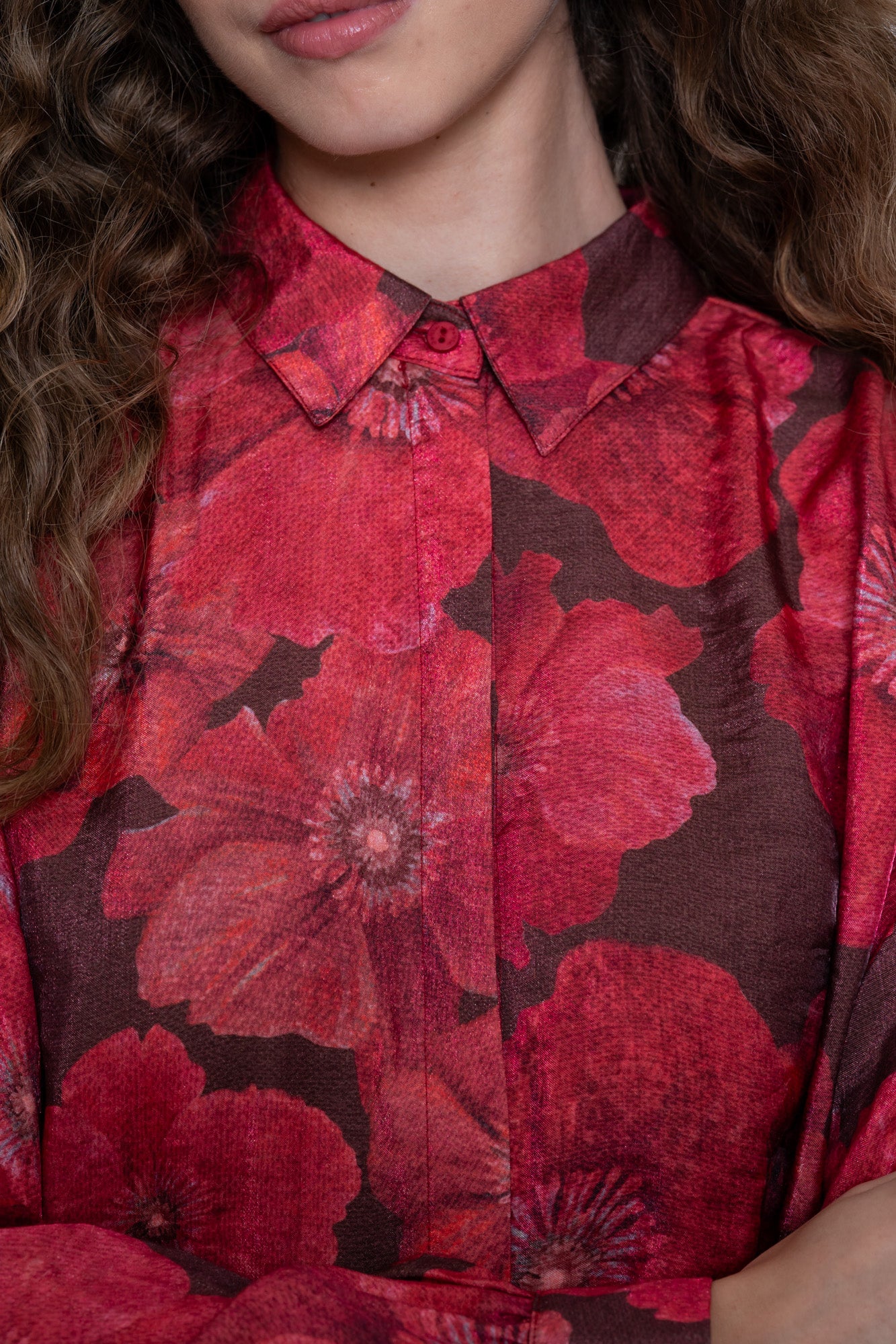 Geisha blouse met klassieke kraag en bloemendessin