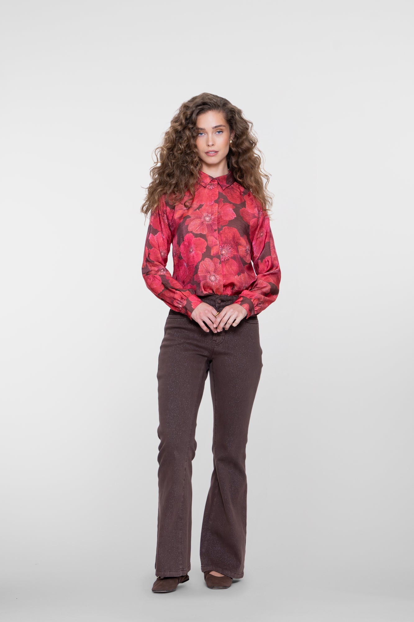 Geisha blouse met klassieke kraag en bloemendessin