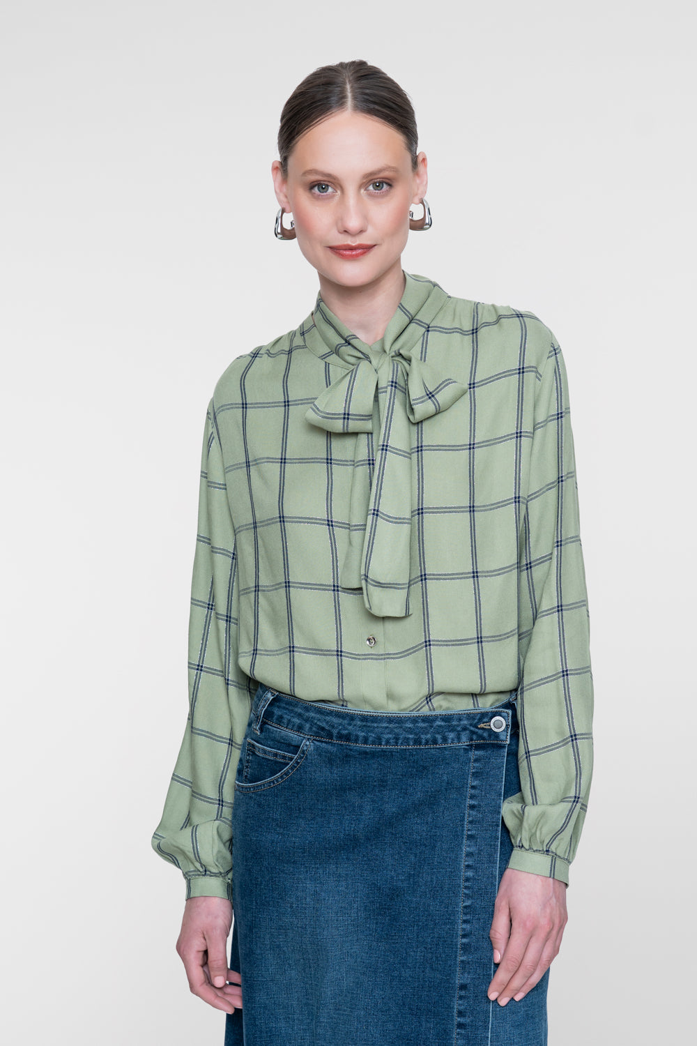 Geisha blouse met strikdetail en ruitdessin